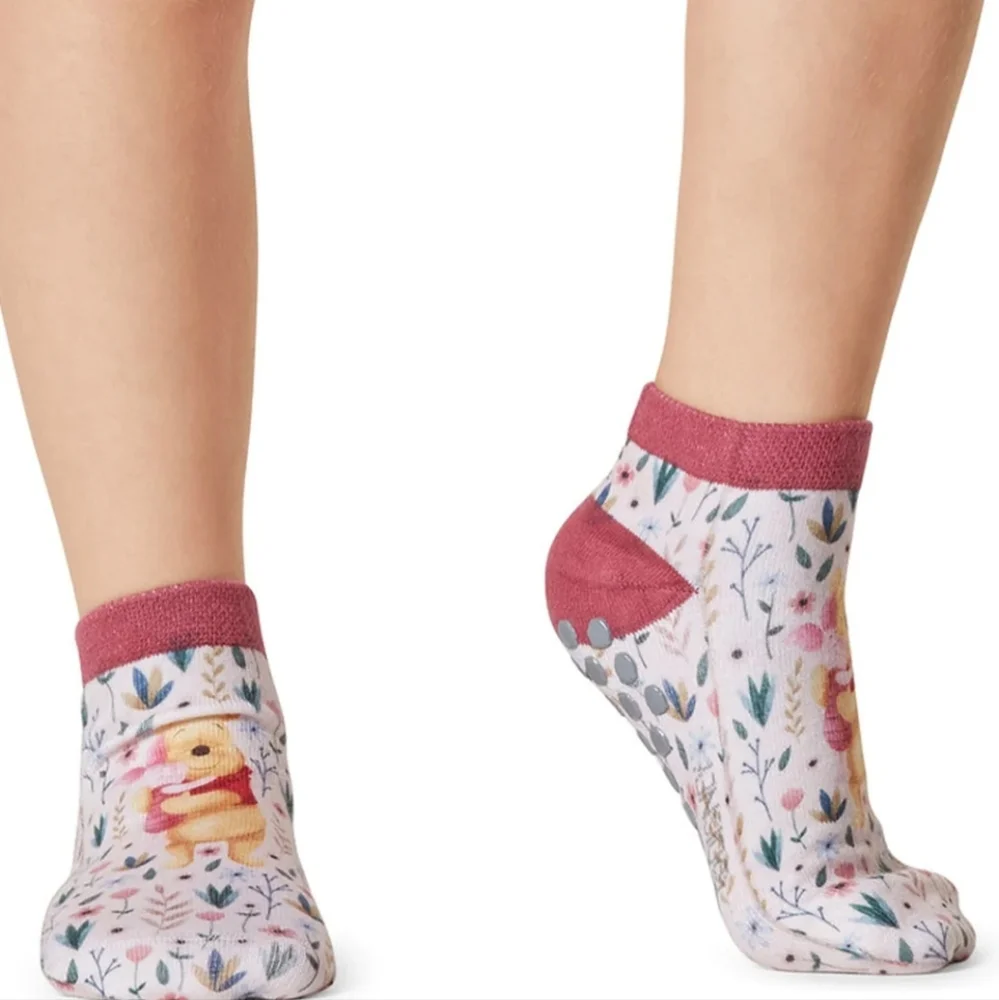 Tavi Noir Disney Winnie The Pooh 2 Pairs Kids Tiny Soles Grip Socks Age 4-6 NWT